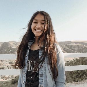 Meet your Posher, Alina